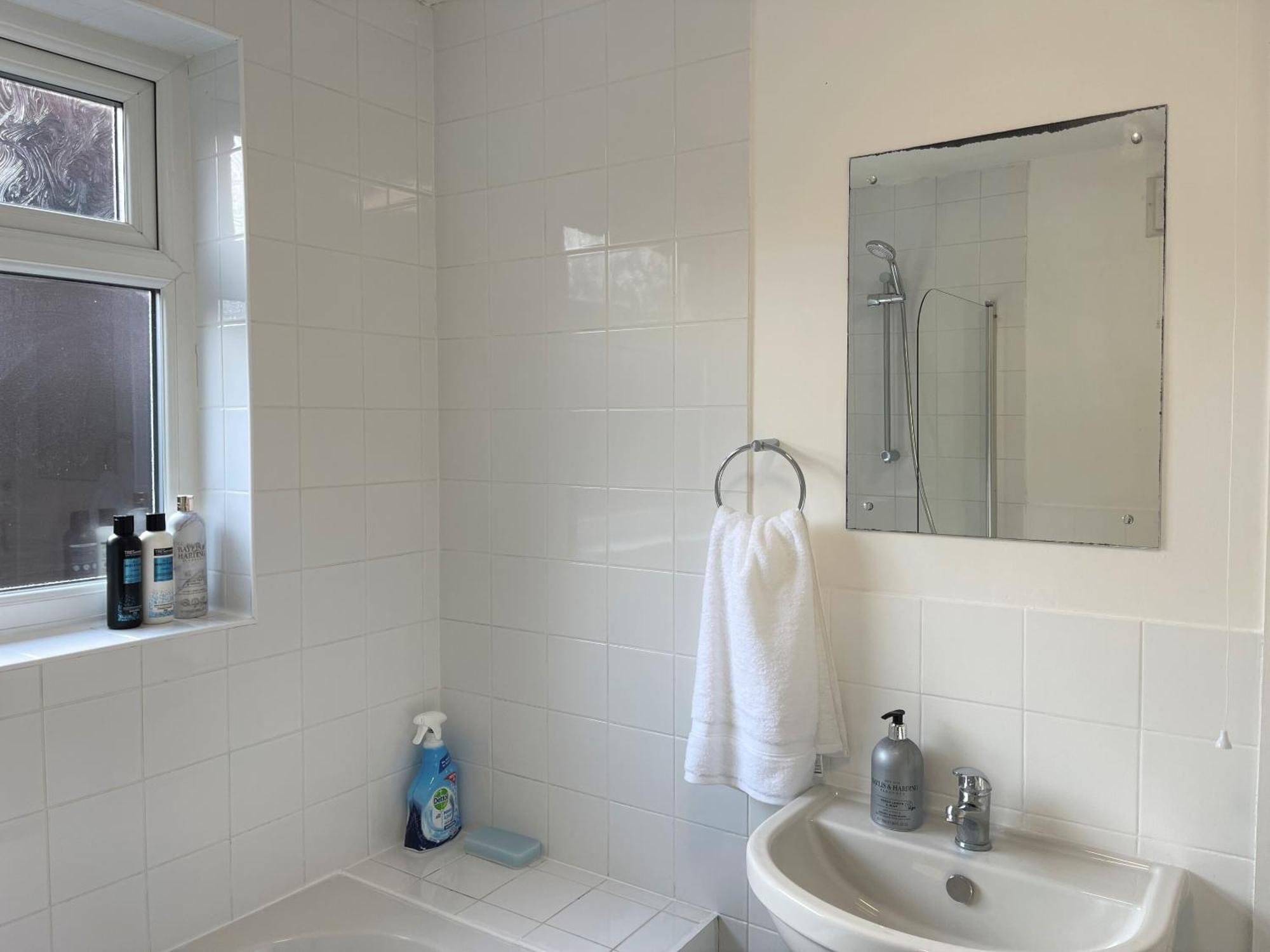 קינגסטון אפון הול Robinhuts - 3 Bed Accommodation -Perfect For Contractors, Families & Students מראה חיצוני תמונה